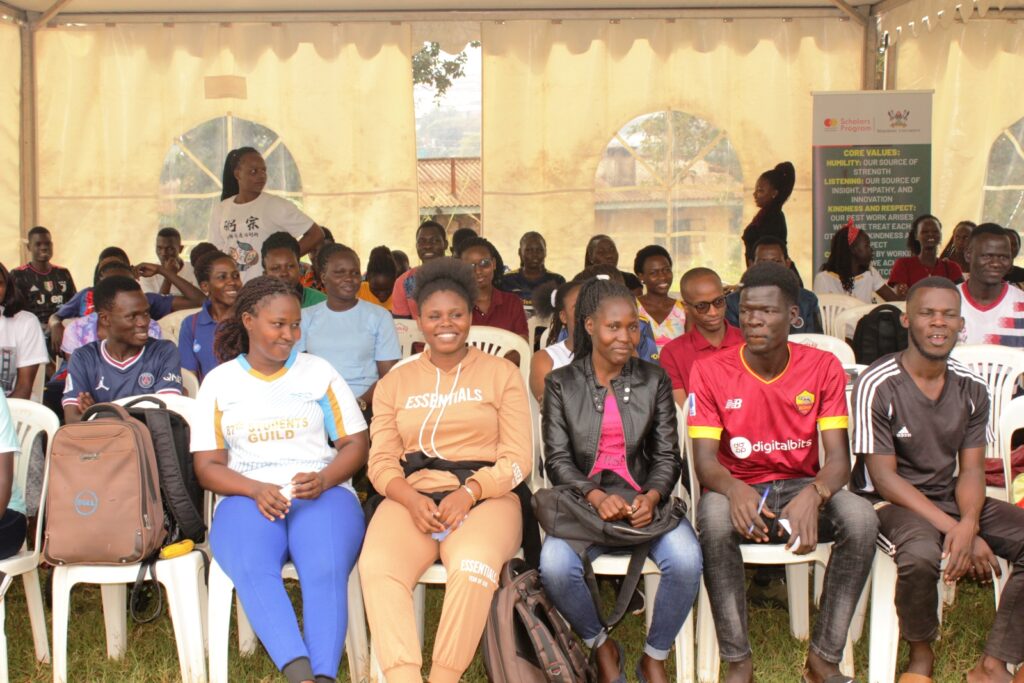 A cross-section of Scholars and Alumni attending the event.